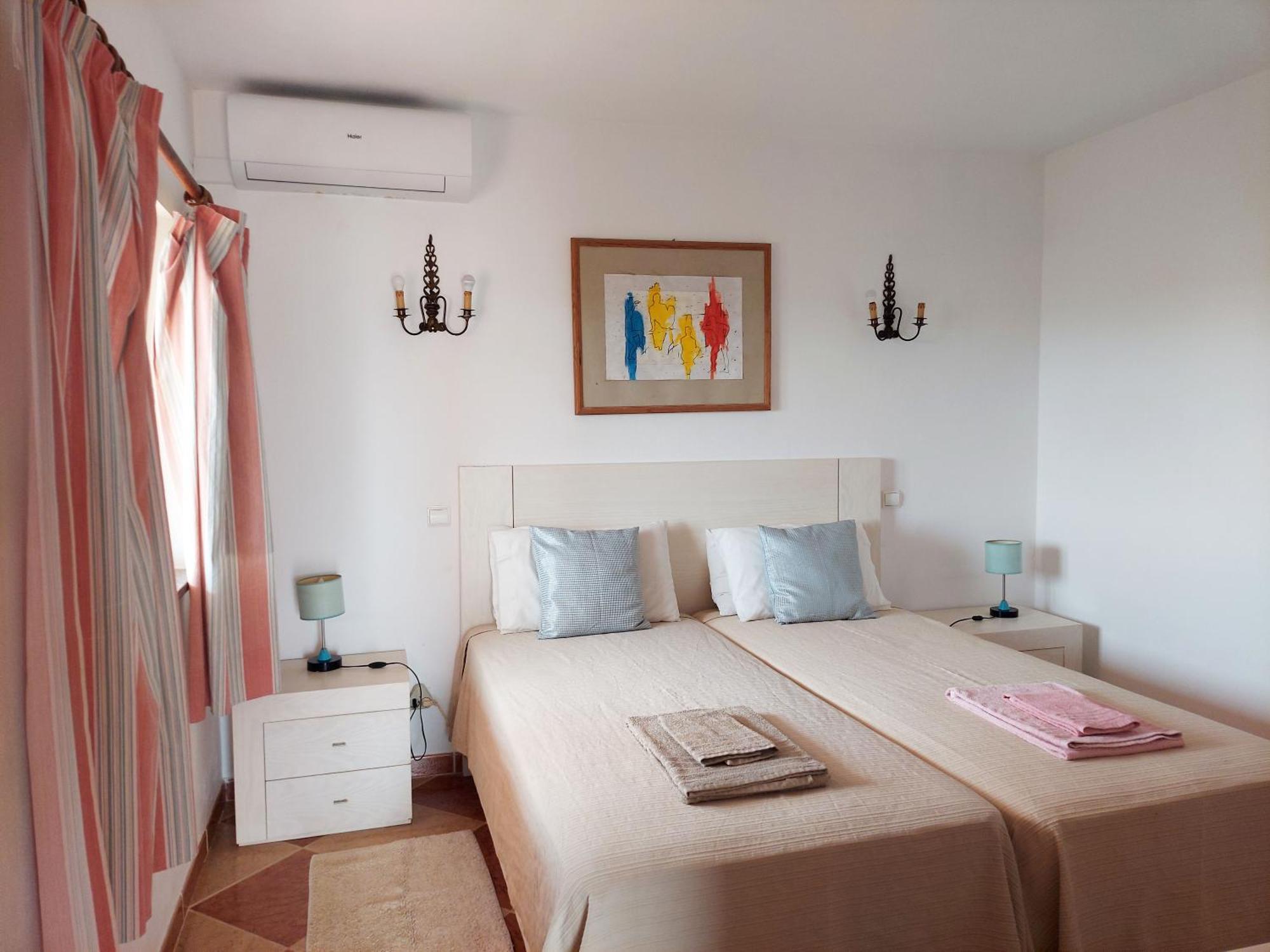 Vivenda Os Silvas Hotell Odiáxere Rom bilde